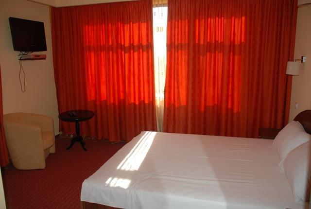 Hotel Coliseum คาลาฟัท ห้อง รูปภาพ